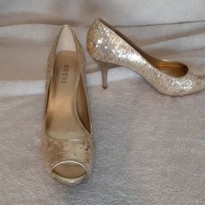 New GUESS Gold Sequin Peep Toe Heels Size 10
